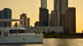 HanRiver Premier yacht in Yeouido (Seoul)